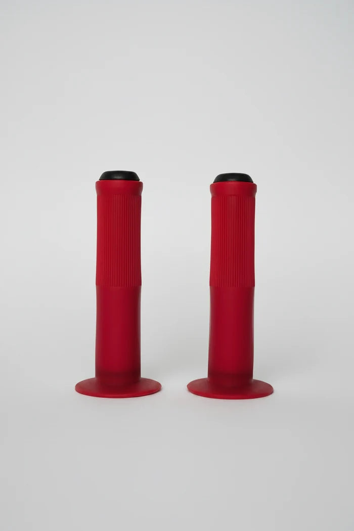 GRIPS 140mm With Flange and End Plugs - Red